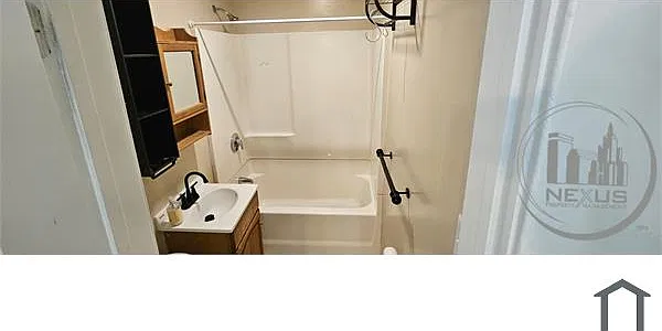 2 bed, $1,600 — Photo 4