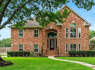 8 Canterbury Ct, Conroe, TX 77304