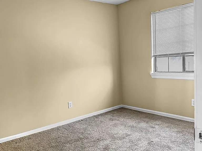 276 Daffin Pl — Photo 12