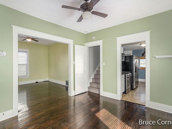 5th image of 1022 Pine Ave NW