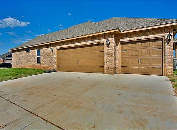 3rd image of 8432 NW 143rd Ter