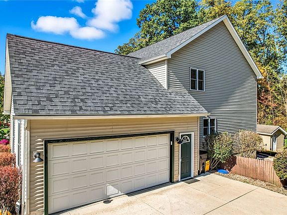 3rd image of 6947 Winterpark Ave