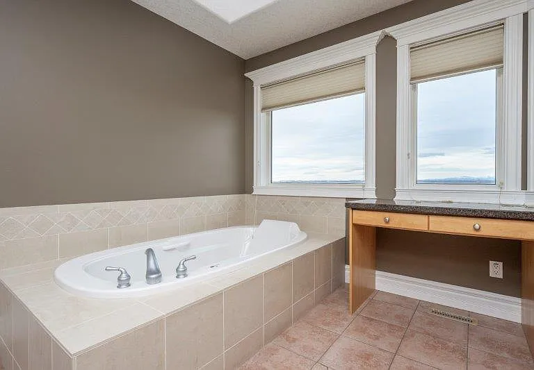 61 Simcrest Grv SW — Photo 48