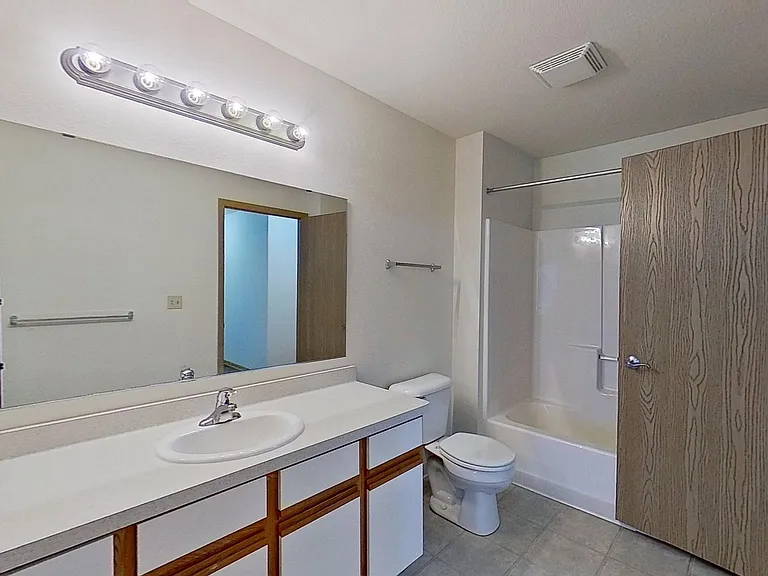312 E Gate Dr #20 — Photo 10