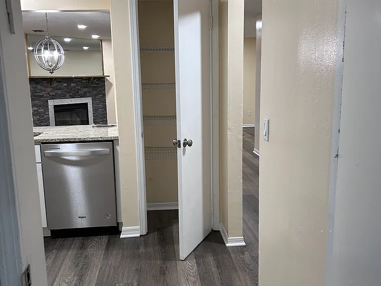 5805 Liska Dr — Photo 37