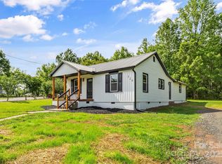 320 E Pine St, Maiden, NC 28650