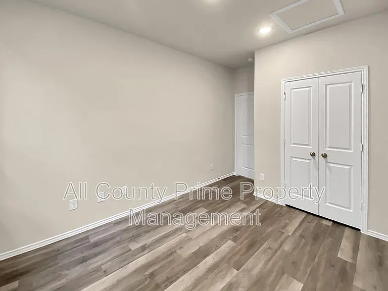 11593 Persimmon St — Photo 9