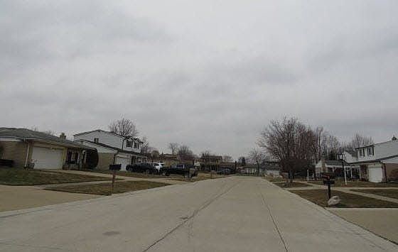 4th image of 5002 Amherst Dr