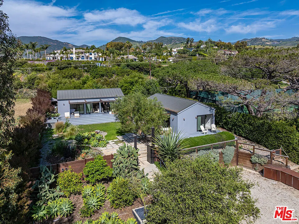 2 bed, 1.5 bath, $17,500 — Photo 3