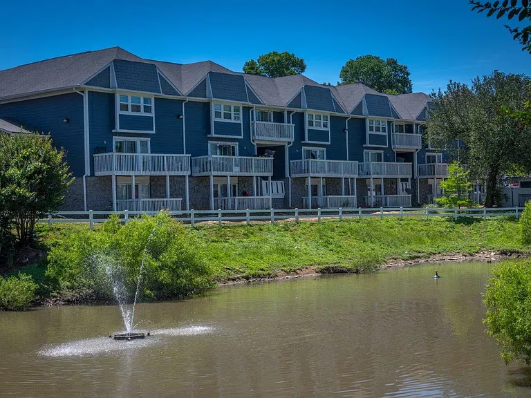 Mallards Landing Apartment Home — Photo 24