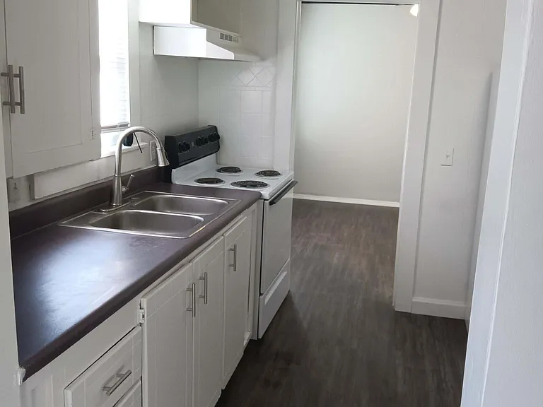 612 N Storer Ave #2 — Photo 2