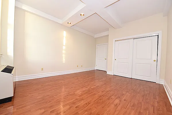 Rented by Keller Williams NYC | media 28