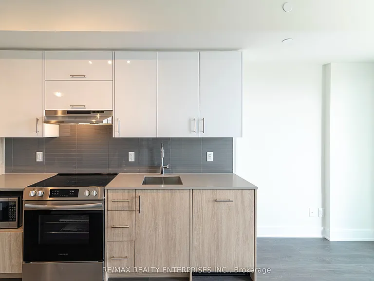 188 Fairview Mall Dr #908 — Photo 11
