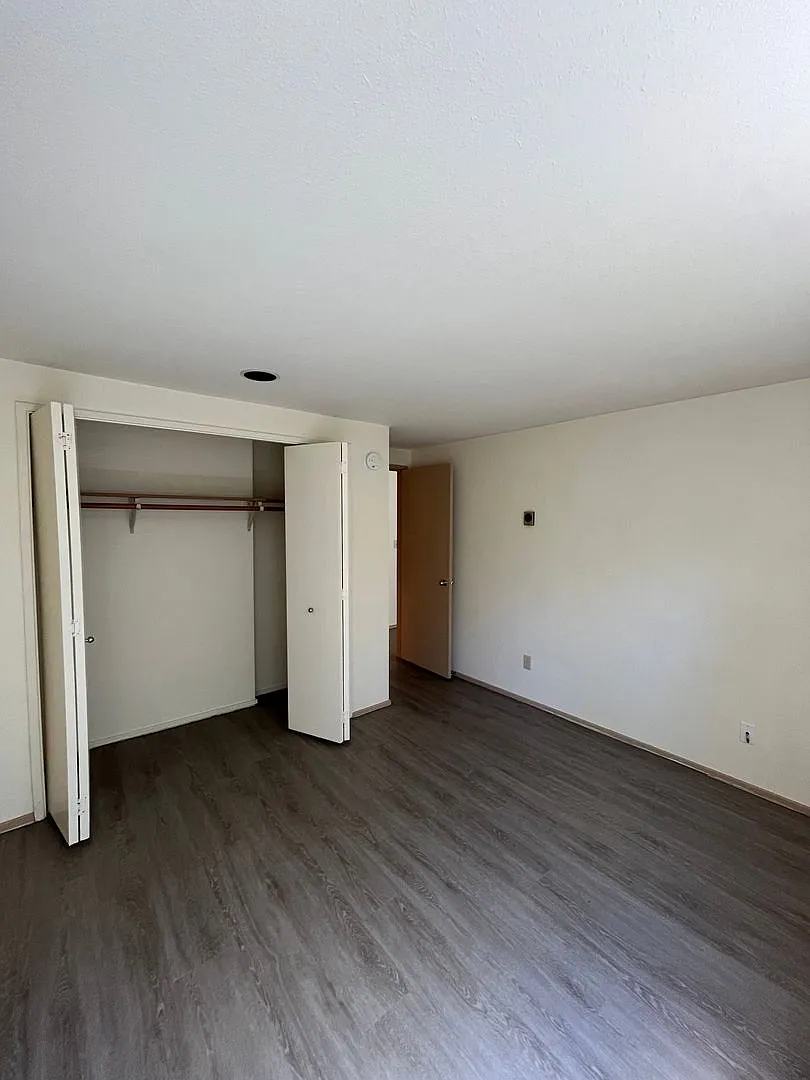 Boston West Apartments — Photo 3