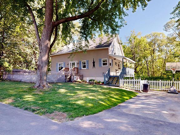 2nd image of 20 Johnson Street