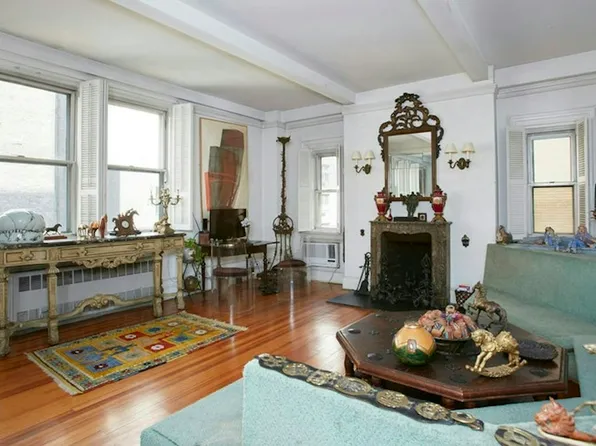 131 East 66th Street image 1 of 5