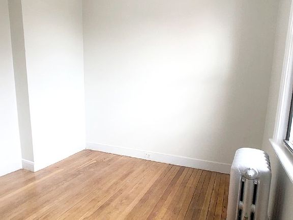 4th image of 10-24 150th St #1