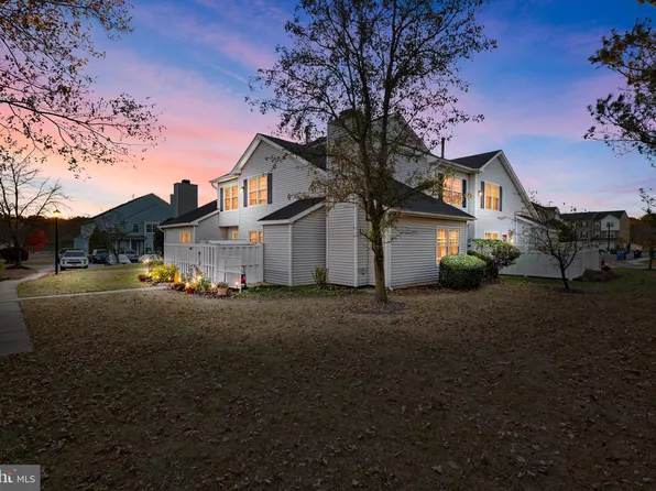 5 Harvest Dr, Thorofare, NJ 08086