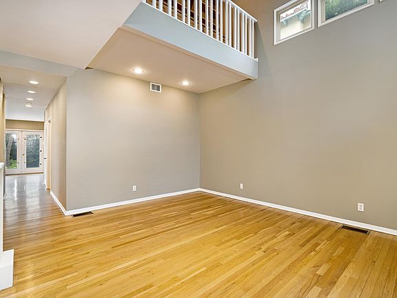 Two story Entry/Living Room