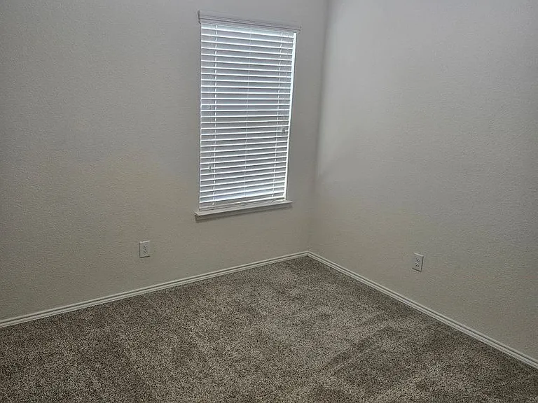 8944 Devonshire Dr — Photo 11