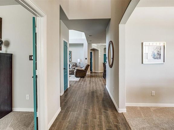 3rd image of 2133 Olivereta Dr