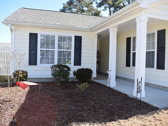 3rd image of 5233 Minnesota Drive SE
