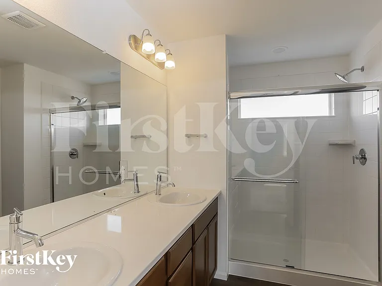 10249 Luneth Dr — Photo 11
