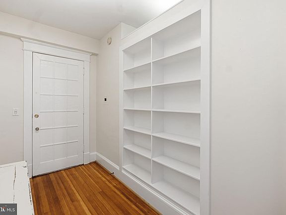 3rd image of 1736 Columbia Rd NW APT 307