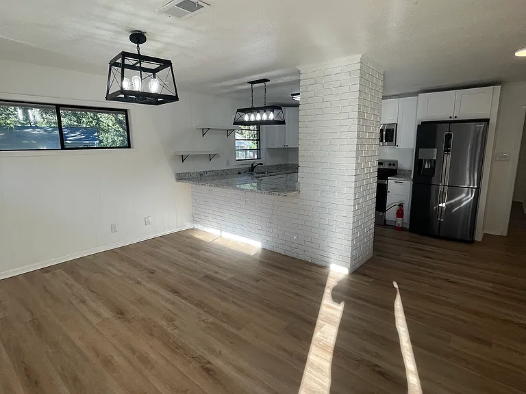 123 Shady Grove Ave — Photo 9