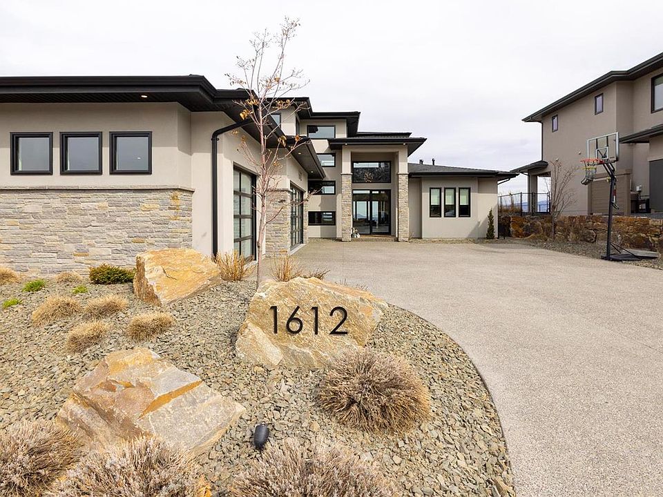 1st image of 1612 Vincent Pl