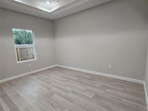 5th image of 3504 E Diamondhead St