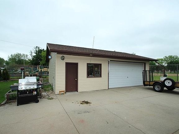 5th image of 1116 Lisbon St