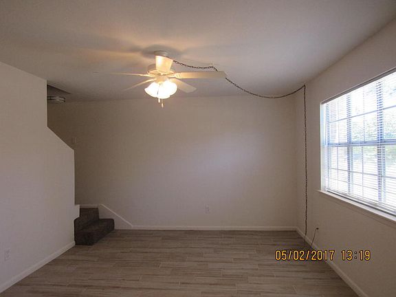 2nd image of 110 Valencia Dr Unit 110