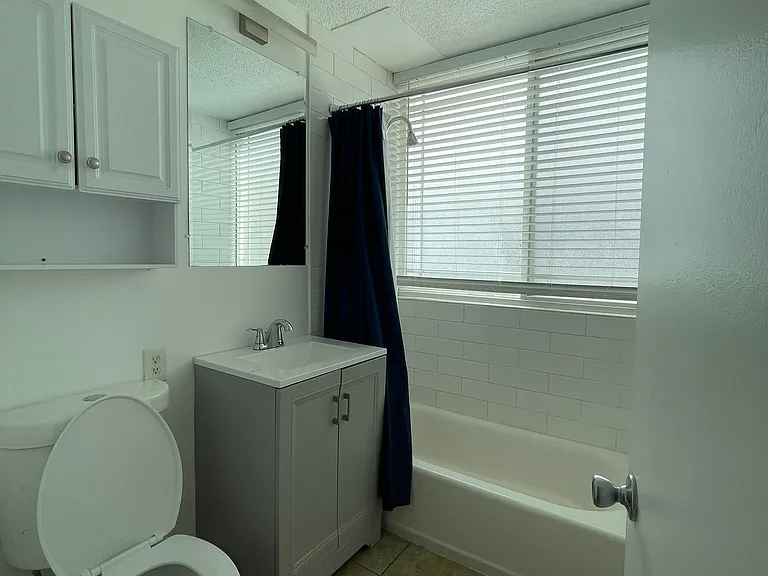 Belmont Apartments — Photo 3