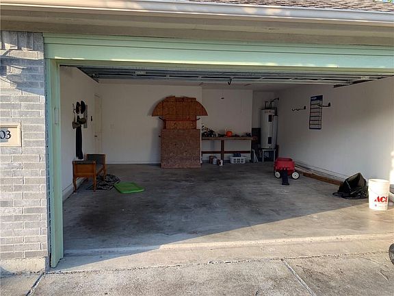 3rd image of 103 Plantation Dr