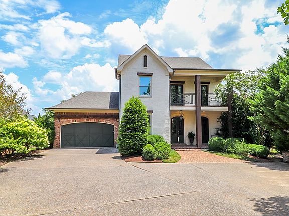 3rd image of 2118 Kingfisher Ln
