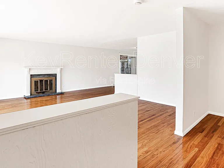 5265 W Ontario Ave — Photo 2