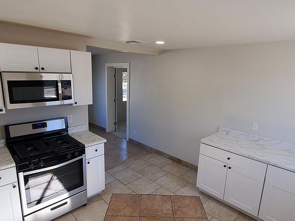 4th image of 965 W Calle Colado