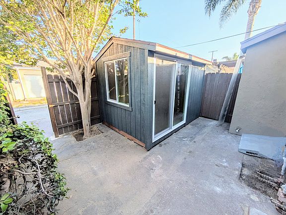 5th image of 10995 Culver Blvd
