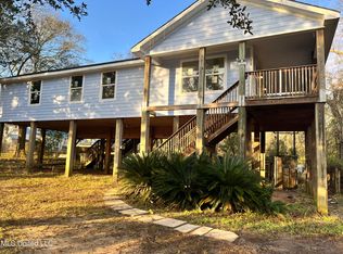 3115 Louise St, Pascagoula, MS 39581