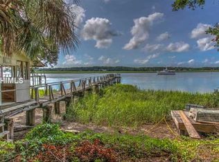 13 Gibson Dr, Hilton Head Island, SC 29926