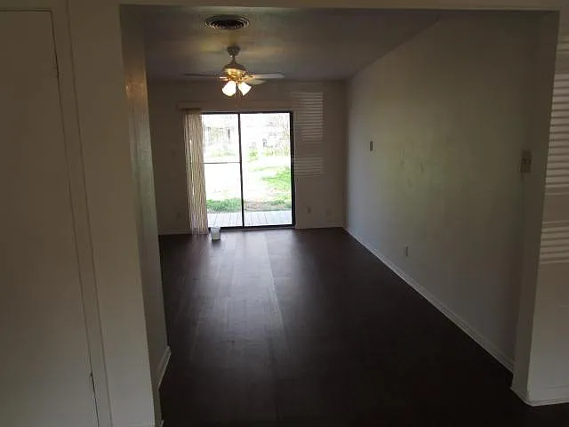 7706 Meadowview Ln — Photo 5
