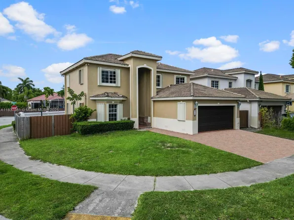 8998 SW 211th Ln, Cutler Bay, FL 33189