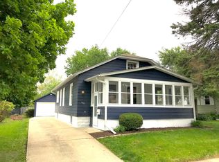 433 Elizabeth St, Batavia, IL 60510