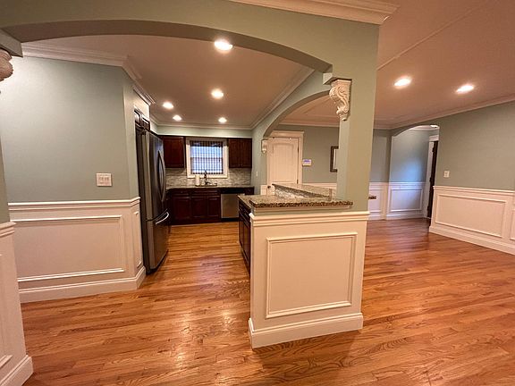 4th image of 41 William Ave #1A