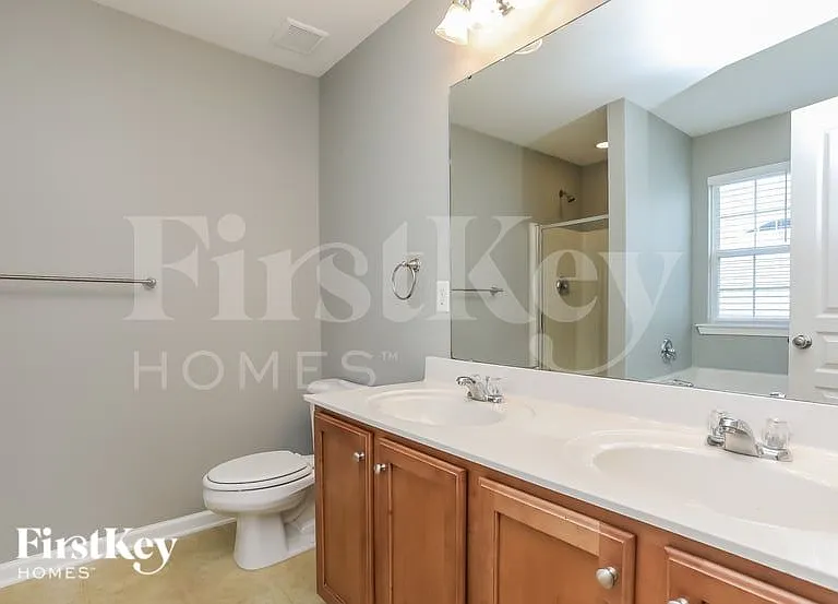 2114 Feather Ridge Dr — Photo 11