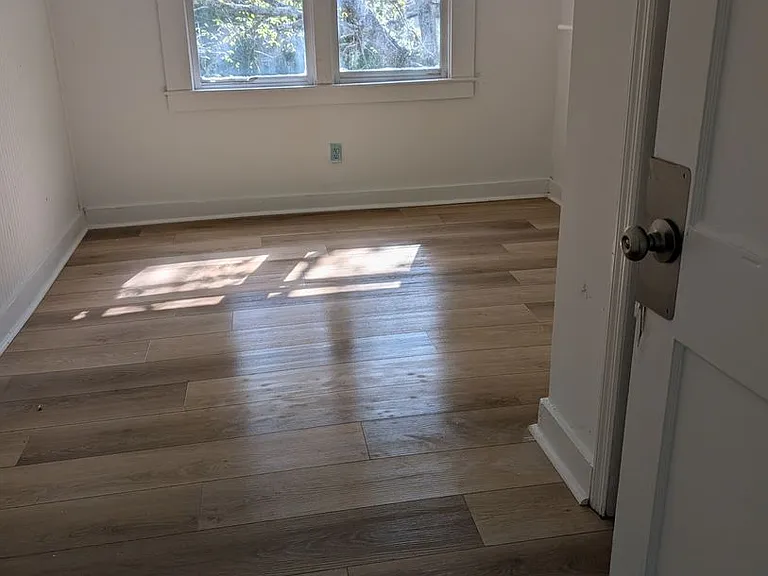 1613 Dewitt St — Photo 6