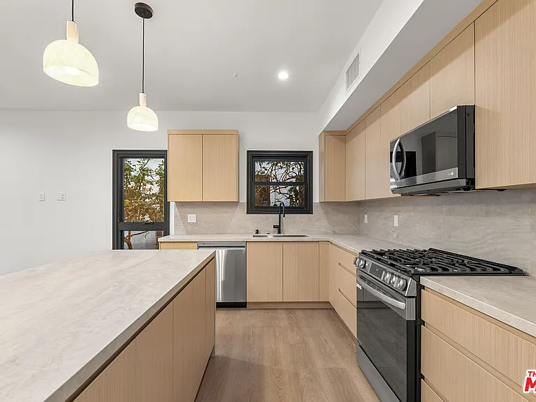 132 S Oakhurst Dr #3 — Photo 8