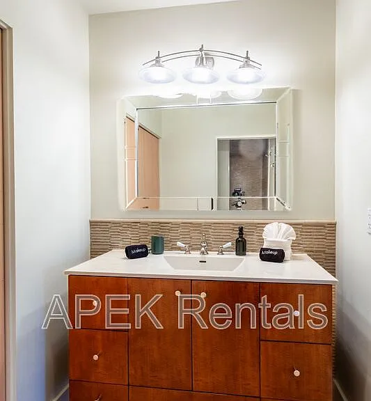 690 W Linda Vista Dr — Photo 36