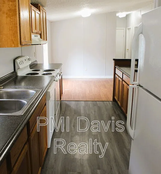 4687 Mayflower St — Photo 9